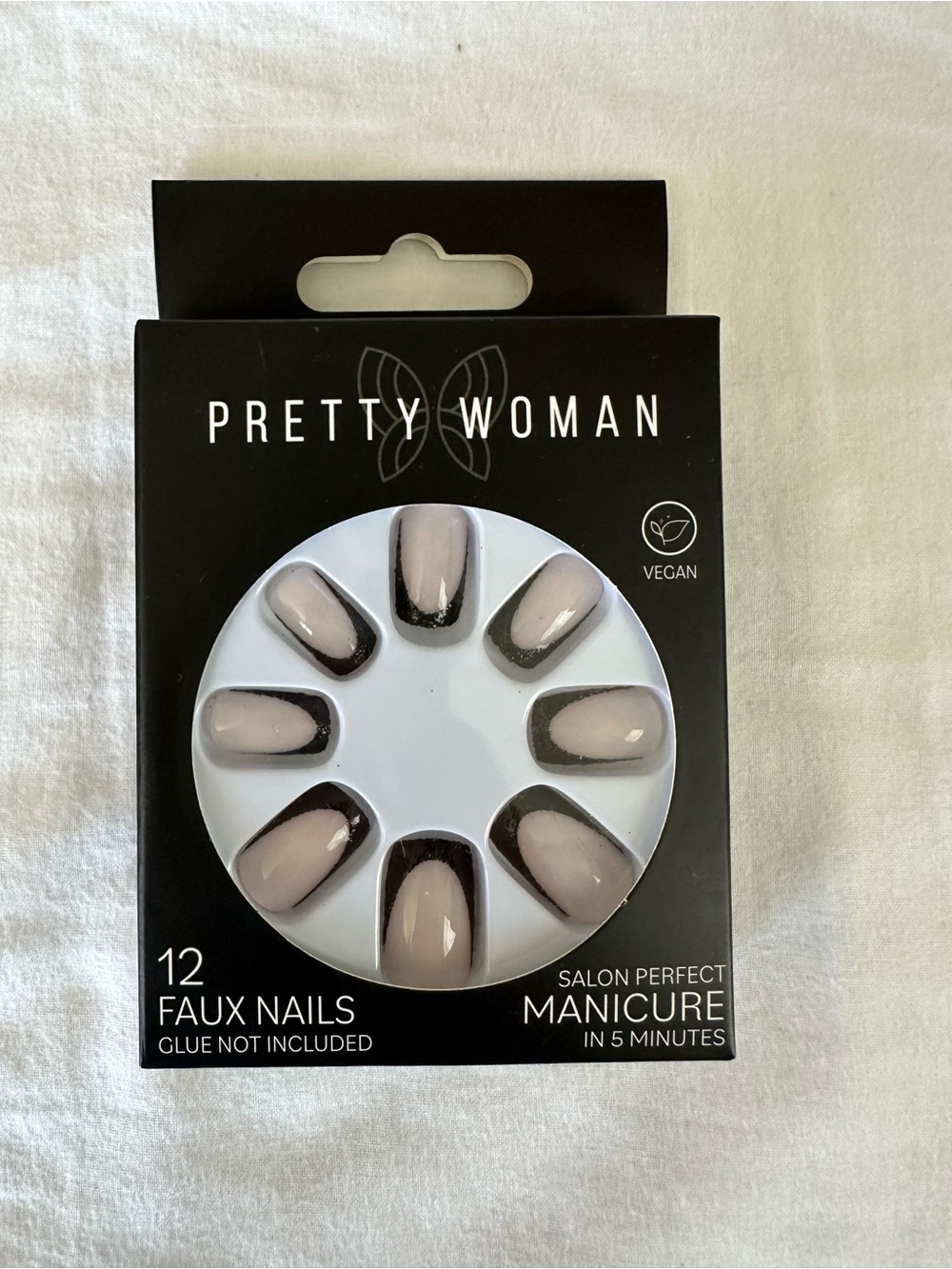 Bundle of Three Sets of Press on Nails - Picture 2 of 4